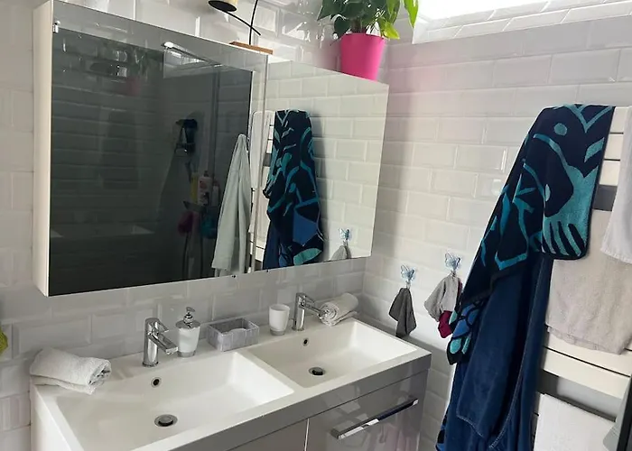 Maison Cadre Paisible Face Au *